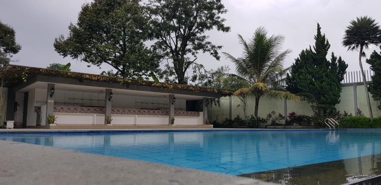 Hotel Nite & Day Mdc Puncak - Gadog Bogor Zewnętrze zdjęcie